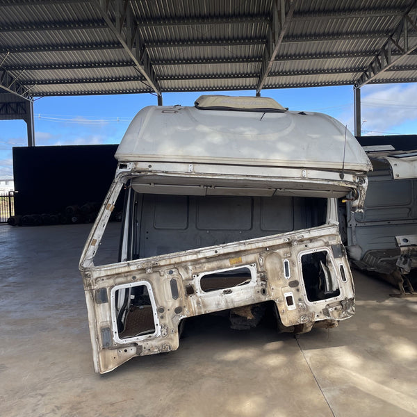Cabine Com Forro Teto E Maleiro – Iveco Stralis 2013
