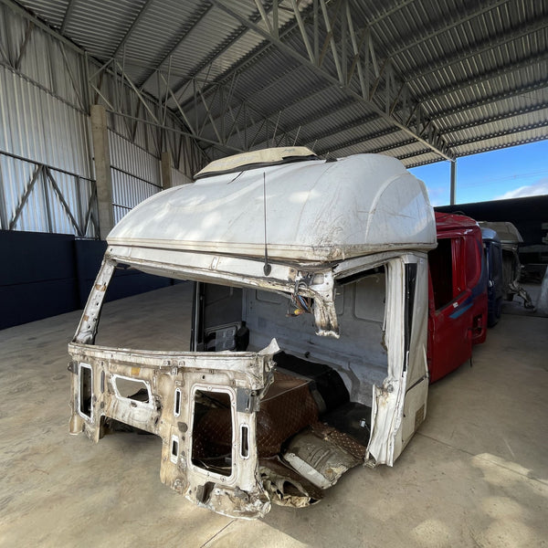 Cabine Com Forro Teto E Maleiro – Iveco Stralis 2013