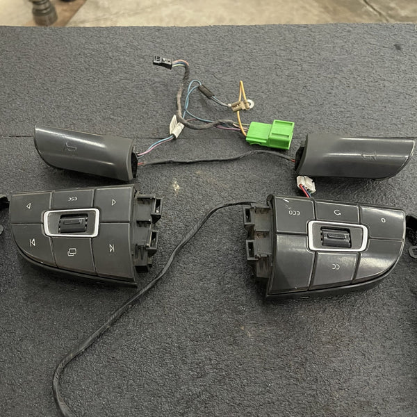 Conjunto De Botões Para Volante Volvo FH New