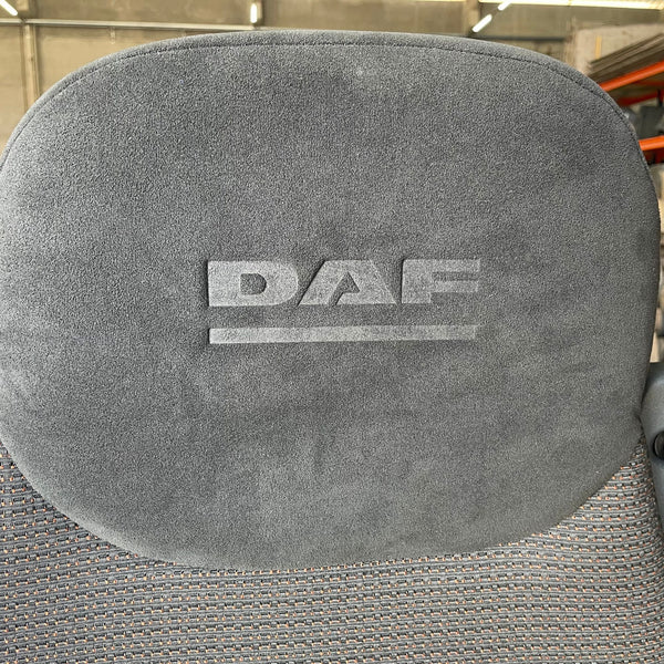 Banco A AR Dianteiro Esquerdo Motorista DAF 2021 em Diante (Tecido Cinza/Multicolor)