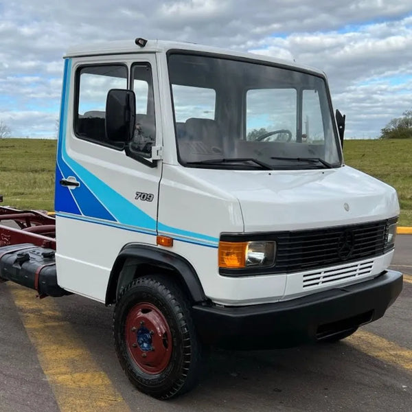 Capô Mercedes Benz 709 710 912 914 LN