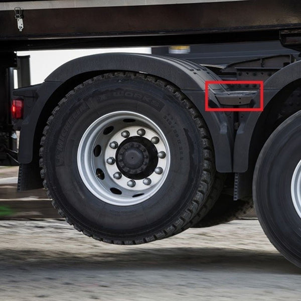 Acabamento entre eixos Paralama Volvo a partir de 2015 - Par