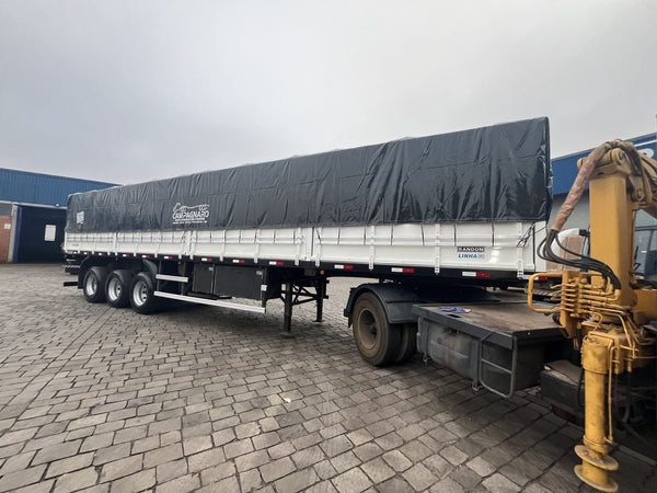 Lona de Vinil para caminhão 16,7 X 5,5 Metros (Impermeável)