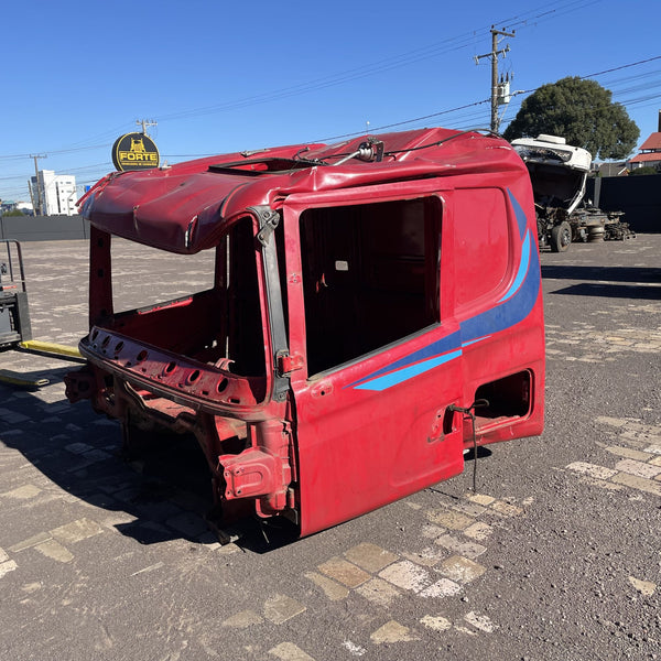 Cabine Scania Série 4 Bicudo Ano 1999 (Somente Carcaça)