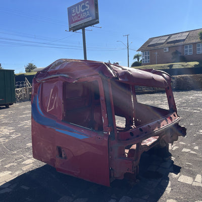 Cabine Scania Série 4 Bicudo Ano 1999 (Somente Carcaça)