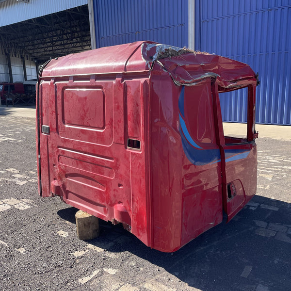 Cabine Scania Série 4 Bicudo Ano 1999 (Somente Carcaça)