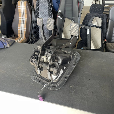 Pedaleira Completa – Cód. 22984185 | Aplicação: Volvo VM 210