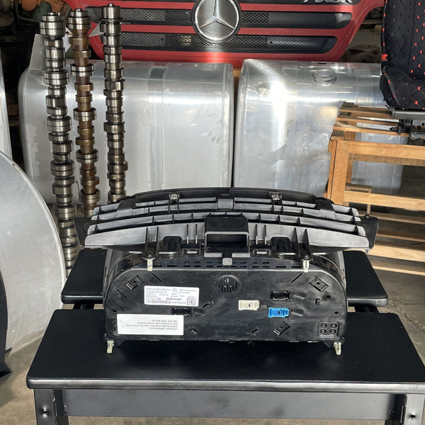 Painel de Instrumentos Completo – Mercedes-Benz Axor / Atego | Cód. 9584462421