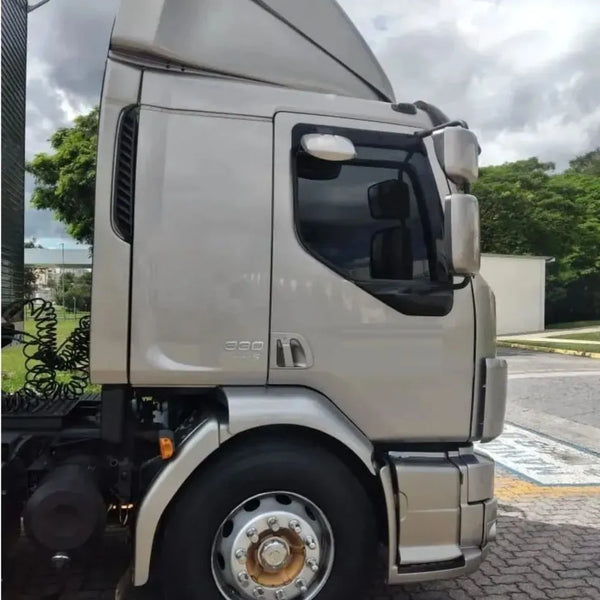 Tampa Estribo Com Suportes Volvo VM 2006 até 2018 (2 Degraus)