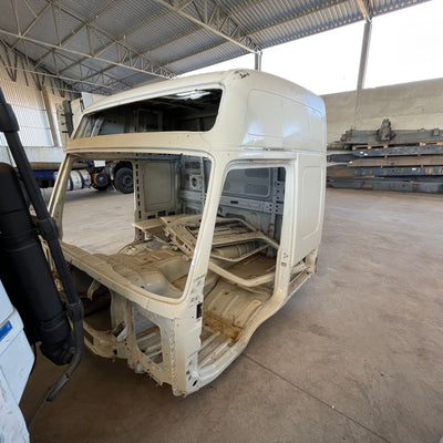 Cabine Alta Volvo FM 2014 - Para Peças
