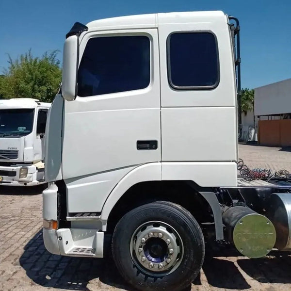Tampa Estribo Extensão da Porta Volvo FH 2004 até 2014
