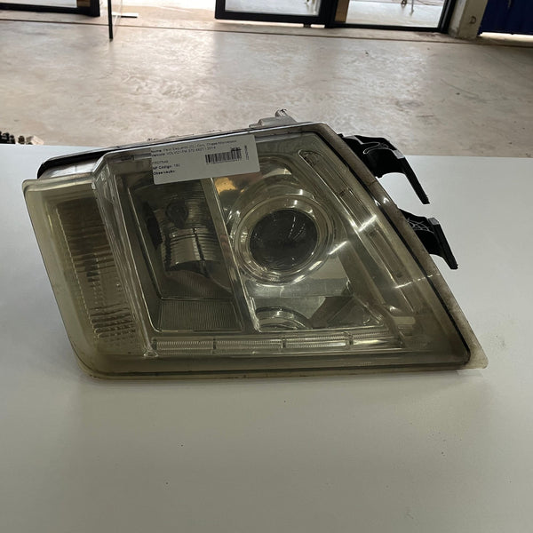 Farol Esquerdo Volvo FM 370 2014