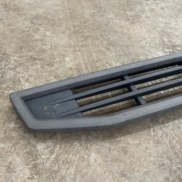 Grade Dianteira Inferior Para Volvo FH New – Código 82208510