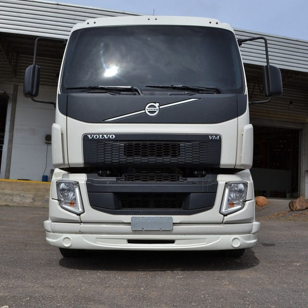 Spoiler Volvo VM modelo novo Rodoplast (Plástico)