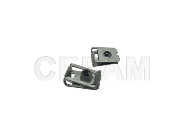Chaveta Chapa Proteção Farol Volvo FH 13 (2010 a 2015) - foto do fabricante Cepam