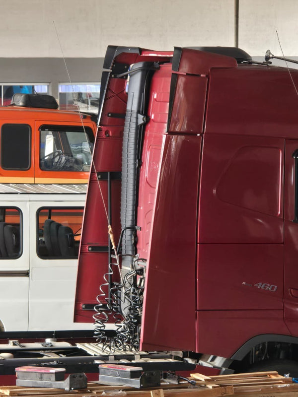 Acabamento Defletor De Ar Volvo New FH 2015 em diante - Compatível com Defletores Rodoplast