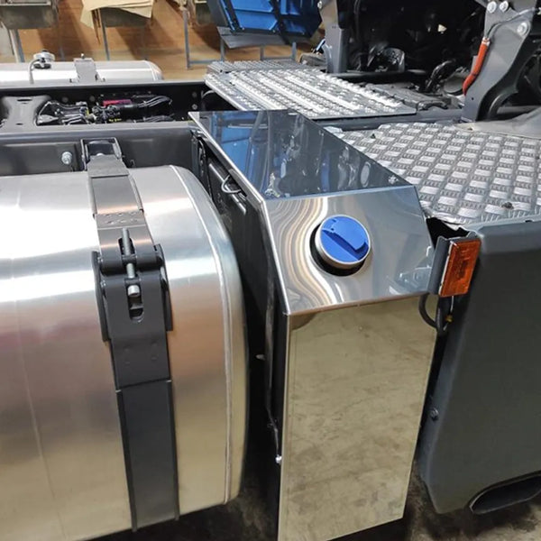 Acabamento de Inox do Tanque do Arla 80 Litros Scania NTG