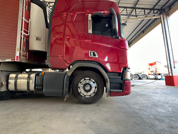 Acabamento Paralama Cabine Dianteiro Scania NTG - 770 mm