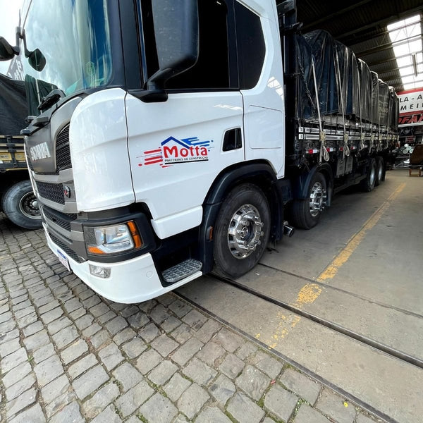 Tampa Estribo Scania NTG Cabine P (1 Degrau)