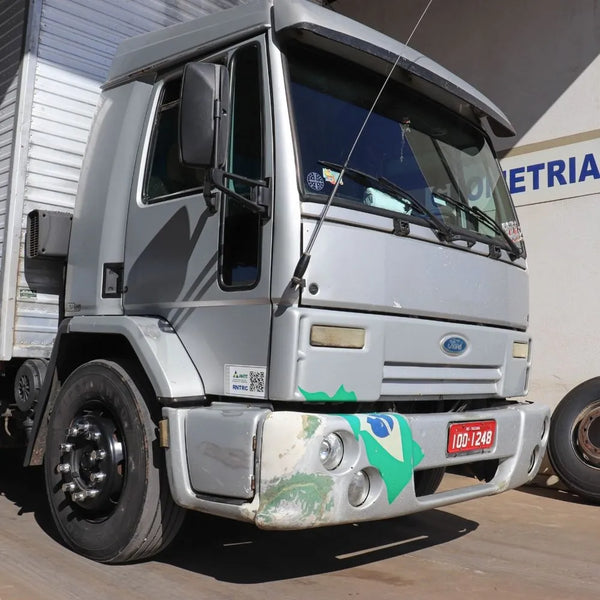 Tampa Estribo Ford Cargo 2001 a 2010 Lado Direito / Esquerdo