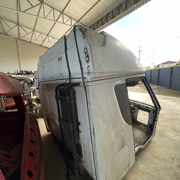 Cabine Com Forro Teto E Maleiro – Iveco Stralis 2013