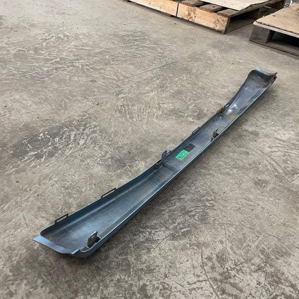 Para-Choque Central Volvo VM 2020 – Código 84710831