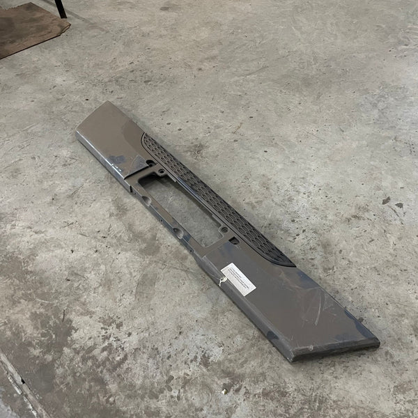 Para - Choque Central Mercedes Benz  Atego Após 2013 – Código 9588851401