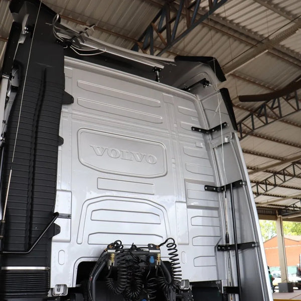 Continuação do Defletor De Ar Volvo New FH