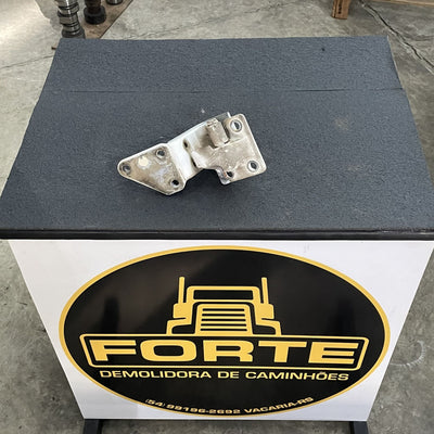 Dobradiça Porta Inferior Com Limitador Lado Direito – Iveco Strallis – Código 99442507