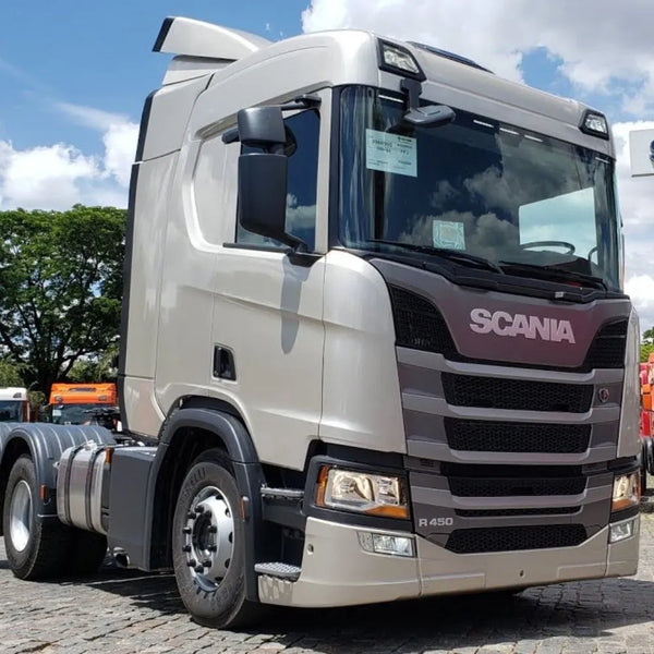 Tampa Catalisador Scania NTG com Recorte para Saída do Escapamento Lisa