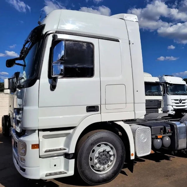 Estribo Mercedes-Benz Actros - Fibra