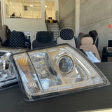 Par de Farol Volvo FH 2010 a 2014 - Códigos 21035637 / 21035638