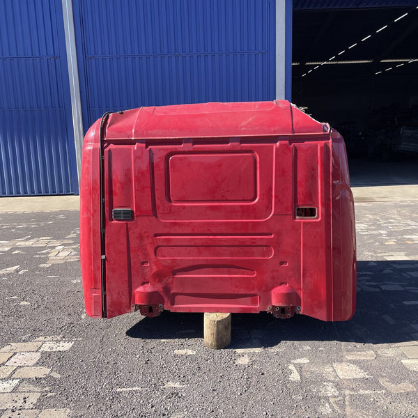 Cabine Scania Série 4 Bicudo Ano 1999 (Somente Carcaça)