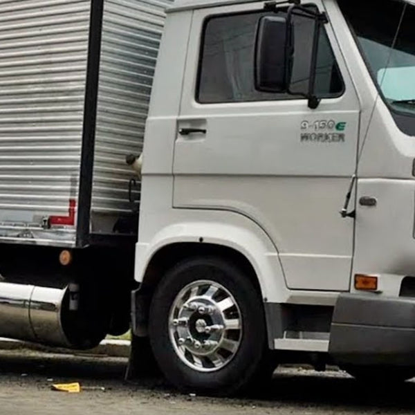 Tampa Do Cubo Dianteiro Ford Cargo 3/4