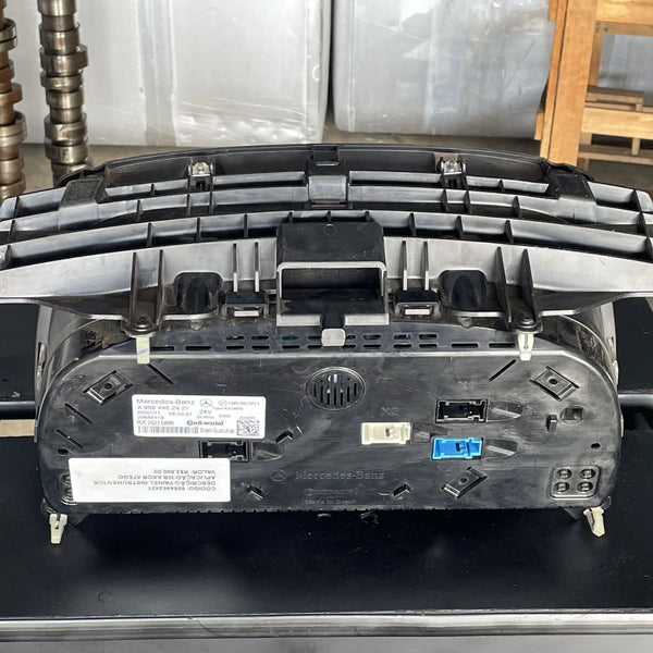 Painel de Instrumentos Completo – Mercedes-Benz Axor / Atego | Cód. 9584462421
