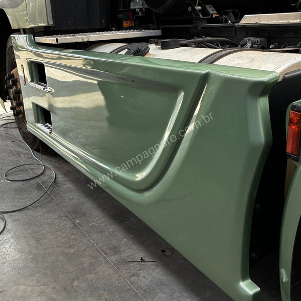 Carenagem Side Skirt Lateral New DAF XF 6x4 - Entre eixo 3475 mm e 3600 mm - Fibroplast