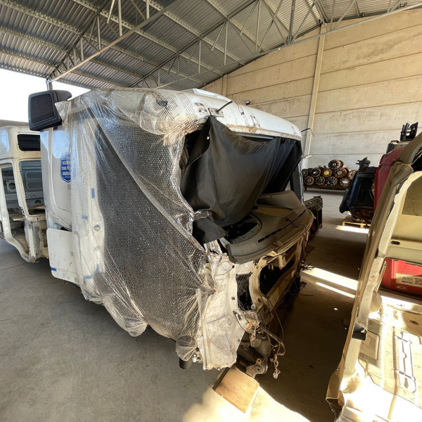 Cabine Mercedes-Benz Actros 2013 - Para Peças
