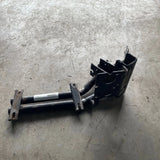 Suporte Estribo Inferior LD Volvo FH até 2003