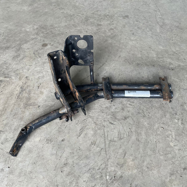 Suporte Estribo Inferior LD Volvo FH até 2003