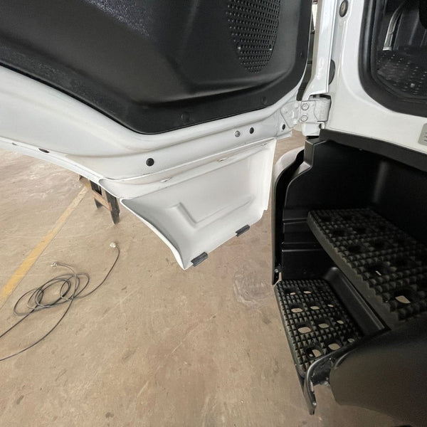 Tampa Estribo Iveco Tector e Cursor 2021 2022