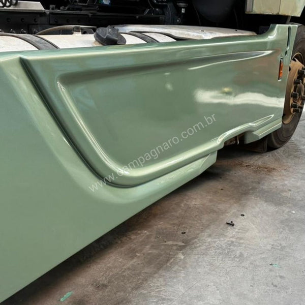 Carenagem Side Skirt Lateral New DAF XF 6x4 - Entre eixo 3475 mm e 3600 mm - Fibroplast