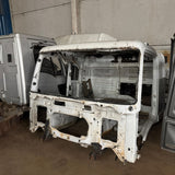 Cabine Mercedes-Benz Atego Leito – Versão com Teto Baixo