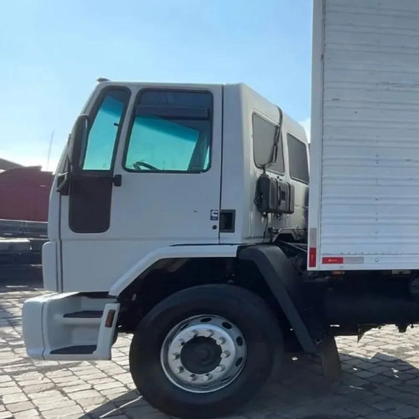 Calha de Porta Ford Cargo até 2011 815 Euro 3 816 1119 Euro 5 2012 até 2019 - Fixação parte Externa da Borracha