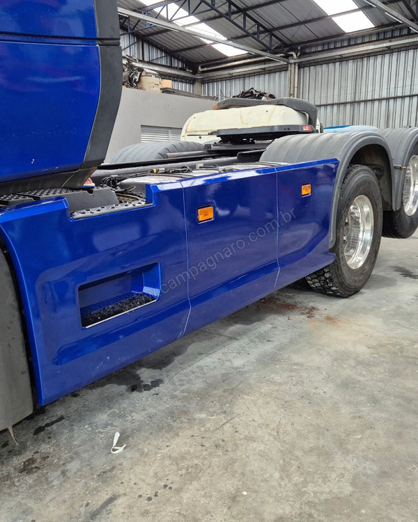 Carenagem Side Skirt Lateral Scania NTG Entre eixo 3150 mm/3350 mm/3550 mm/3600 mm Escapamento Lado Esquerdo - Boff