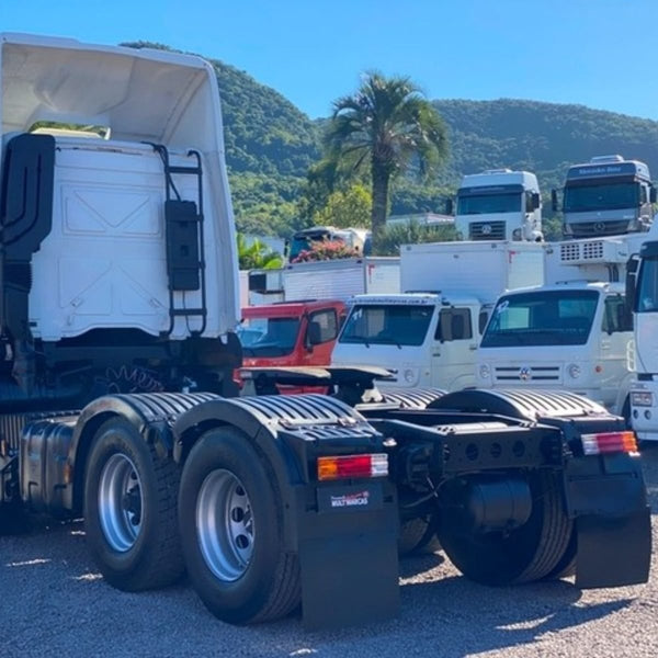 Lanterna Traseira com Conector 5 vias