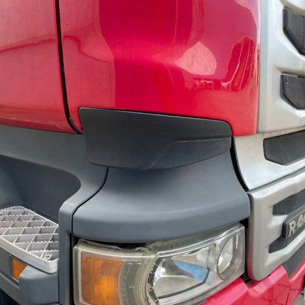 Acabamento Defletor de Coluna Scania R 2014 até 2018 Streamline