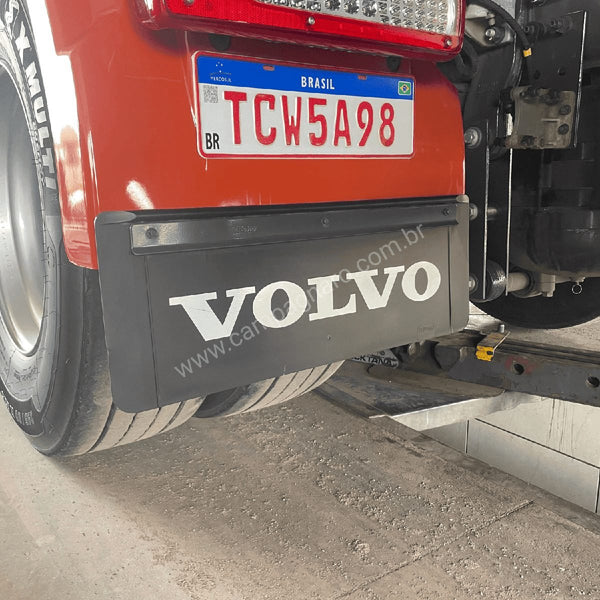 Apara Barro Traseiro Volvo 66 x 44 cm
