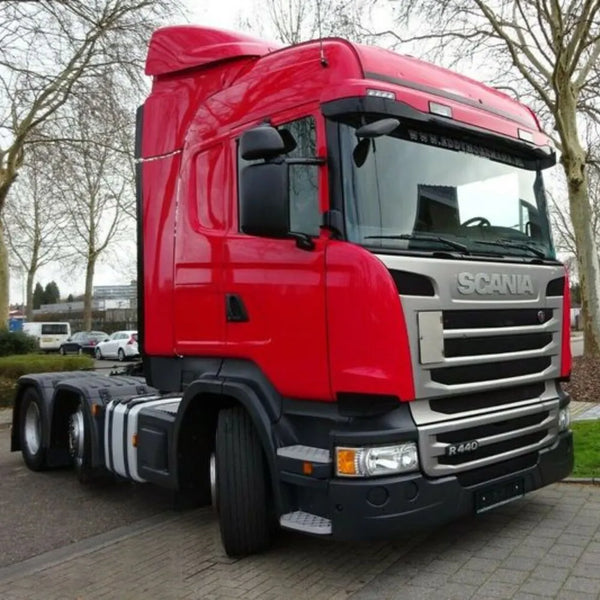 Lâmina Tapa Sol Superior Scania P G R Highline Streamline 2014 até 2018 - 2 Marias (Com Furação para Farois Auxiliares)