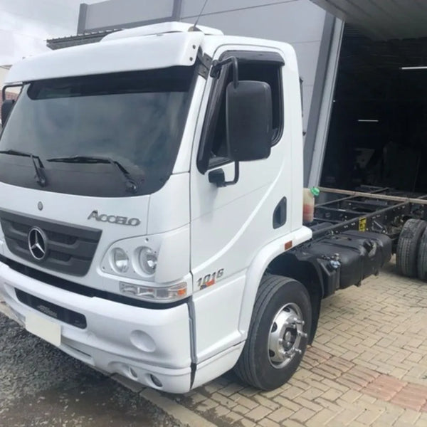 Lâmina Tapa Sol Mercedes-Benz Accelo Fixação Lateral