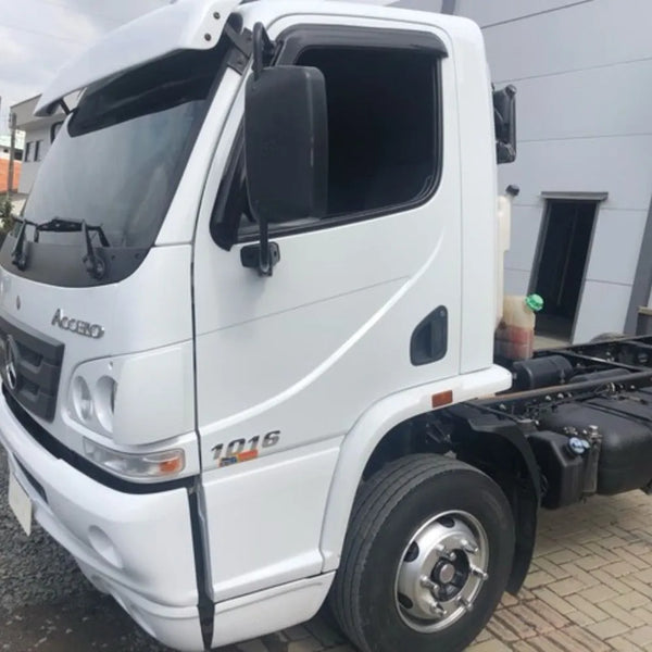 Lâmina Tapa Sol Mercedes-Benz Accelo Fixação Lateral